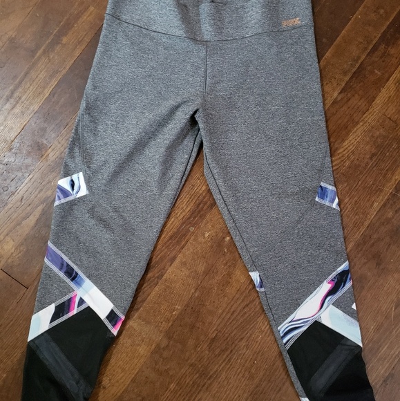 Ultimate Pink leggings size medium - Picture 2 of 4